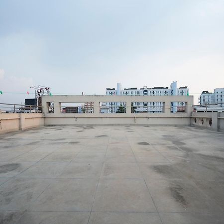 Lakeside Suites 콜카타 외부 사진